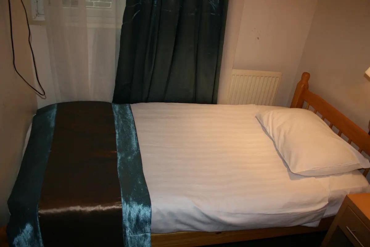Daisy Hotel Лондон Экстерьер фото