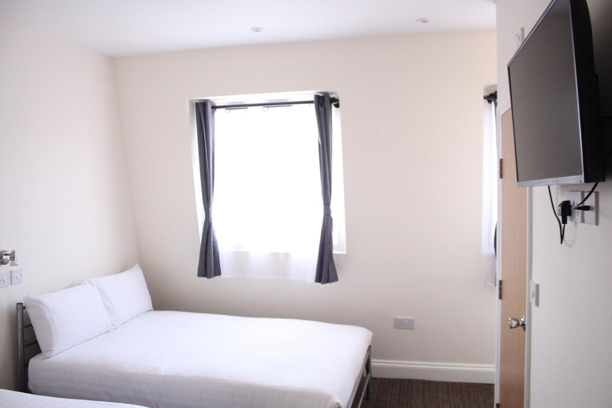 Daisy Hotel Лондон Экстерьер фото