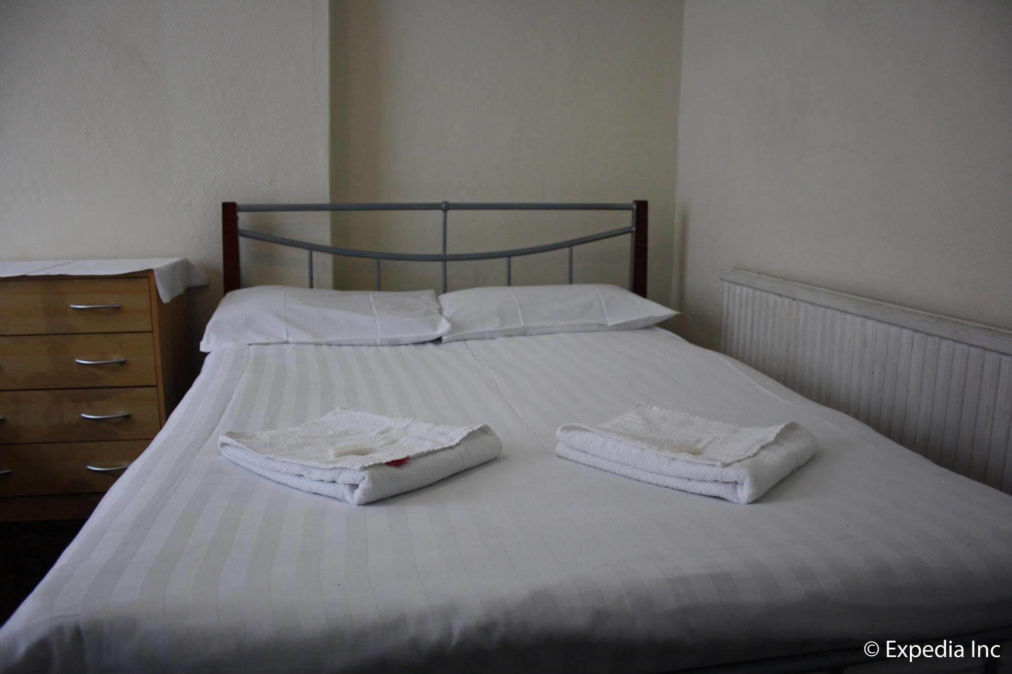 Daisy Hotel Лондон Экстерьер фото