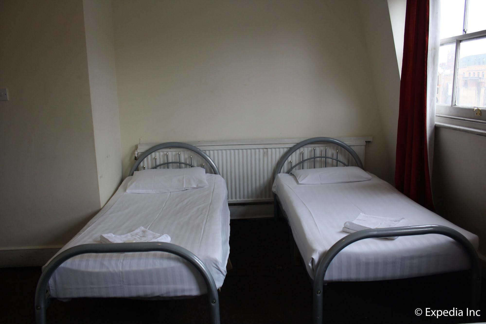 Daisy Hotel Лондон Экстерьер фото