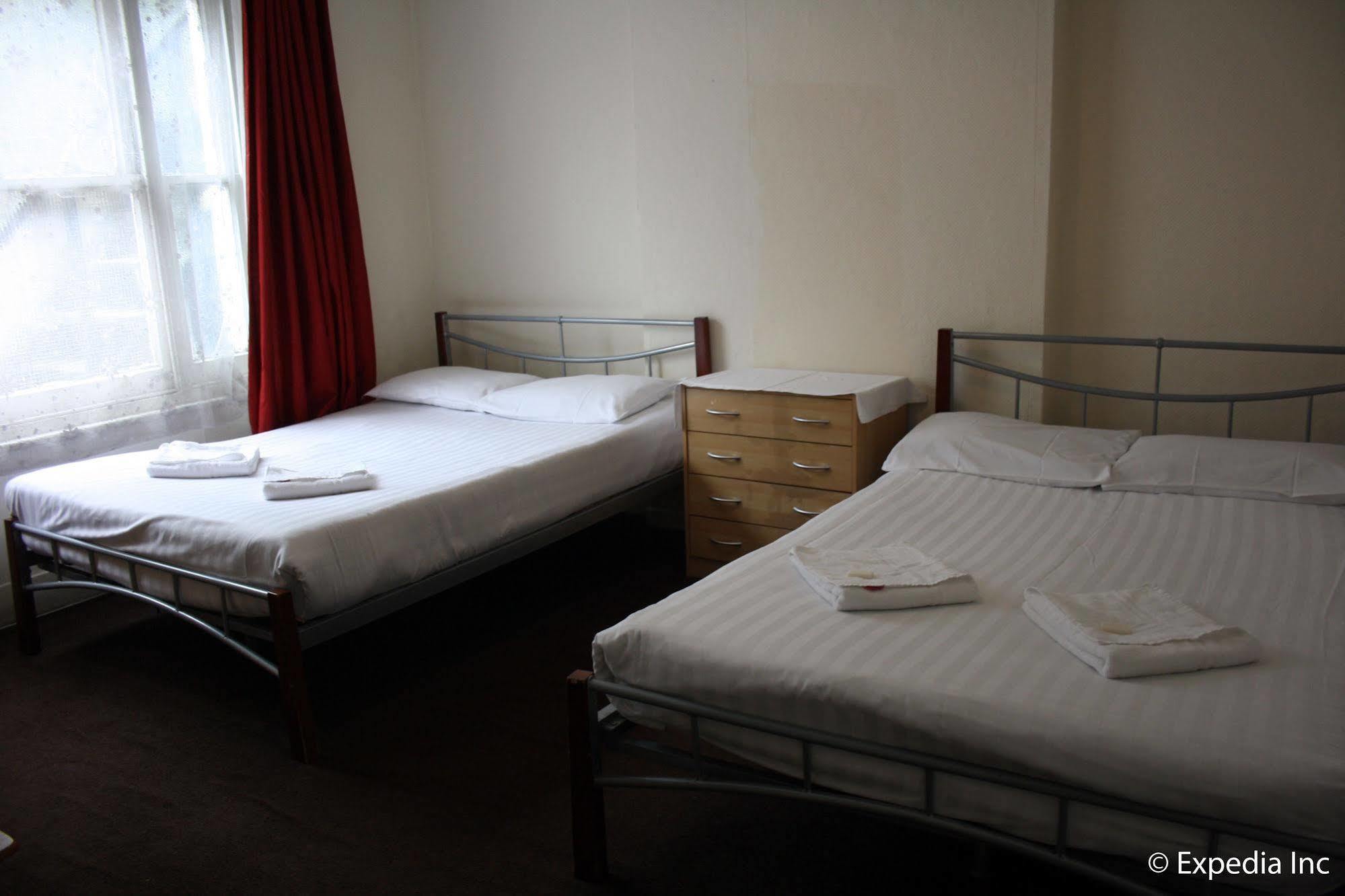 Daisy Hotel Лондон Экстерьер фото