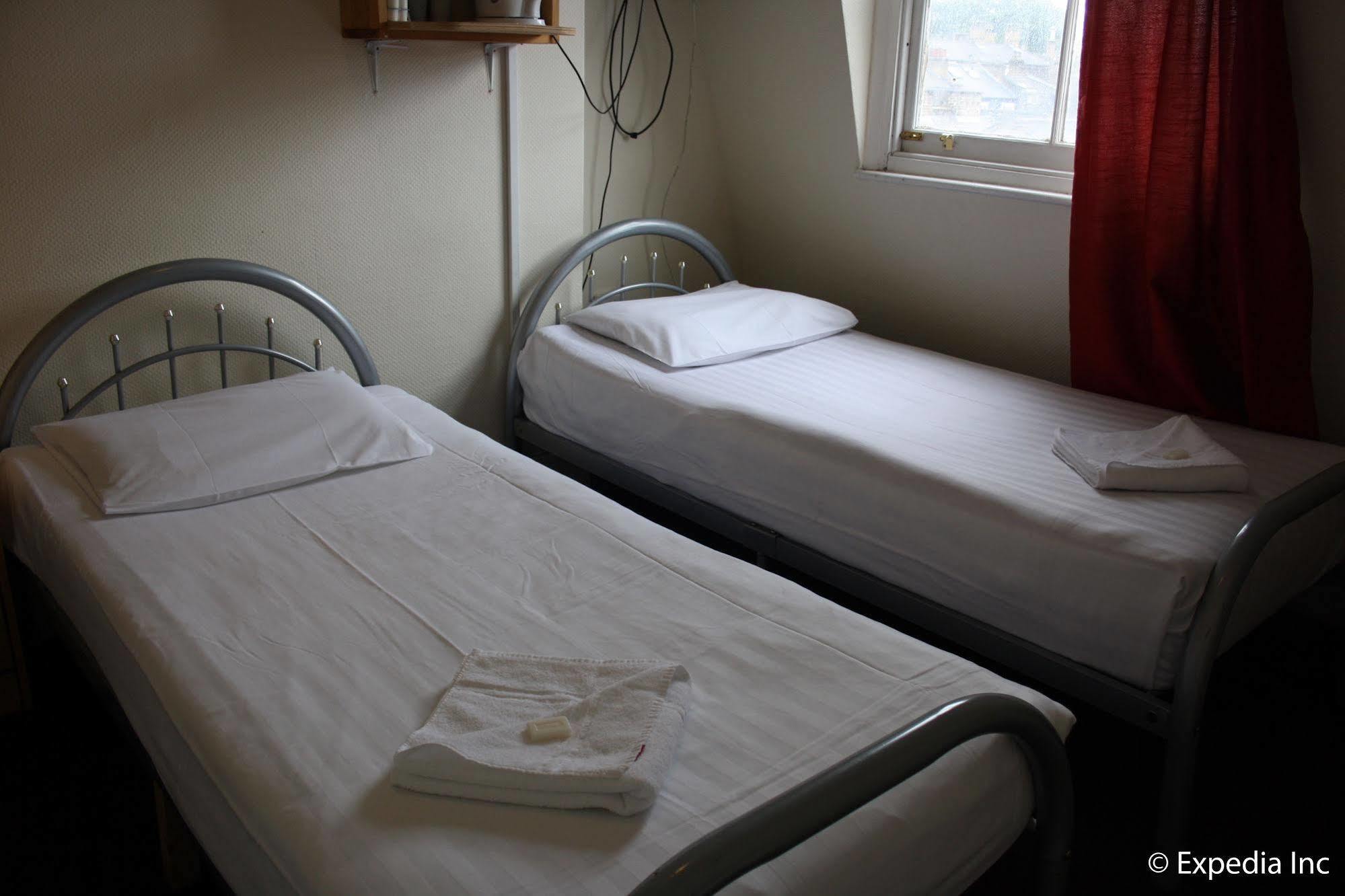 Daisy Hotel Лондон Экстерьер фото