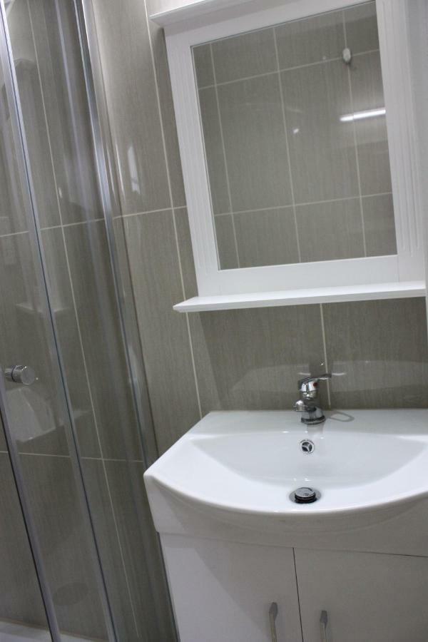 Daisy Hotel Лондон Экстерьер фото